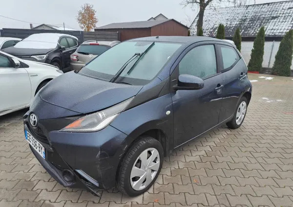 warszawa Toyota Aygo cena 15900 przebieg: 82000, rok produkcji 2016 z Warszawa